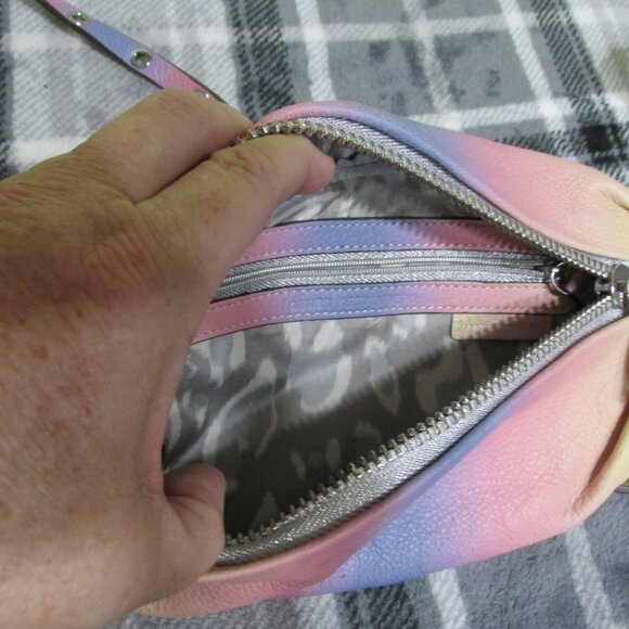 P641-NWOT Aimee Kestenberg Rainbow Belt Bag Super Adjustable -Can also be a Bag - Picture 2 of 4